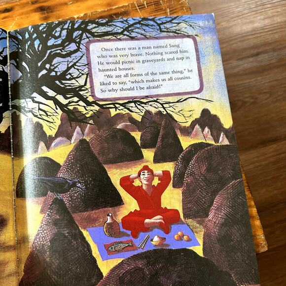 Vintage 1993 The Man Who Tricked A Ghost Paperback Book - Picture 4 of 10